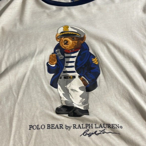 Getting rid of clothes don’t want it anymore - Picture 2 of 3